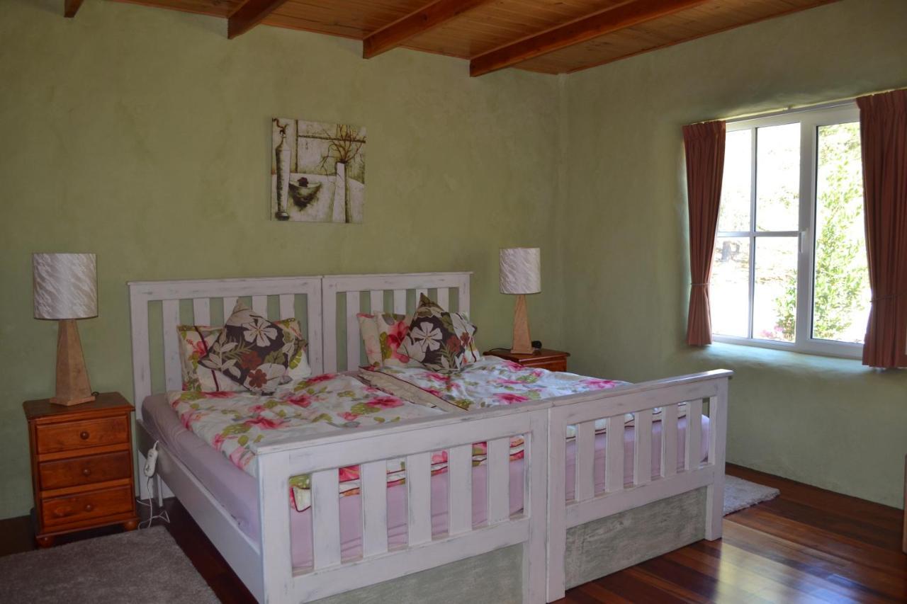 Whispering Spirit Holiday Cottages & Mini Ponies Franklin Eksteriør billede